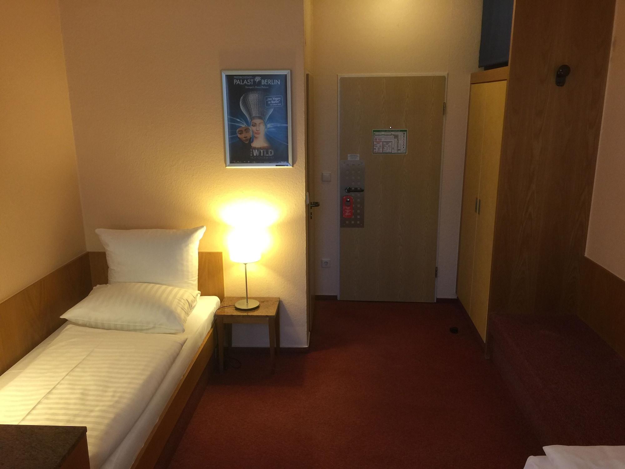 Plaza Inn Berlin Charlottenburg Екстер'єр фото