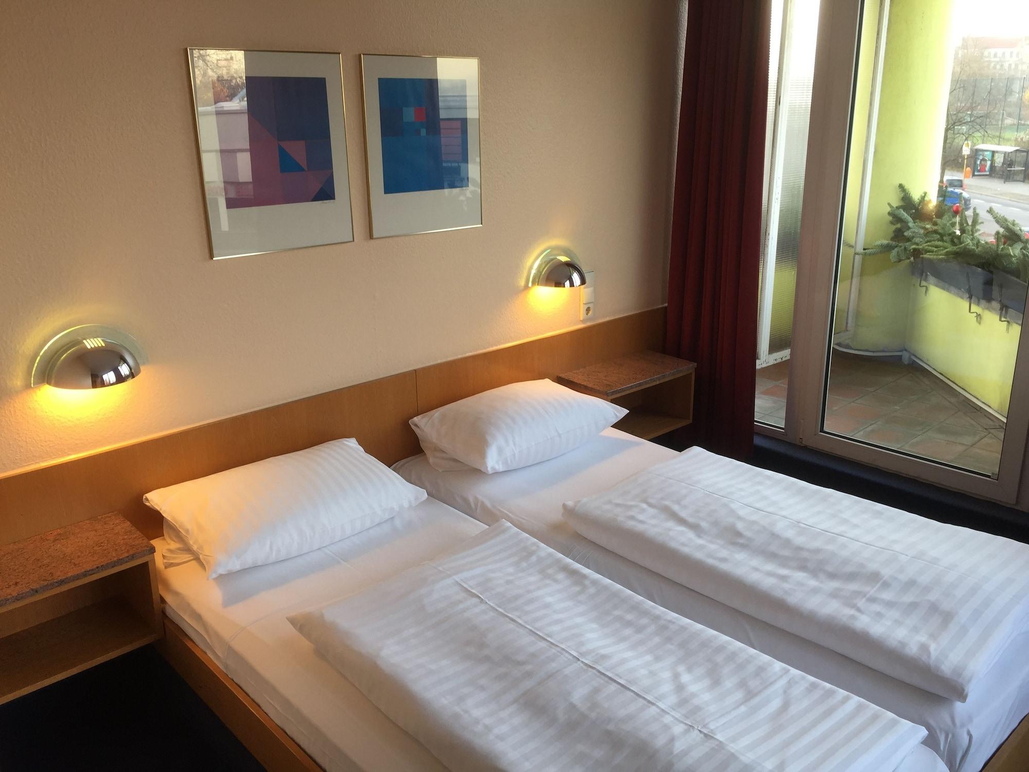 Plaza Inn Berlin Charlottenburg Екстер'єр фото
