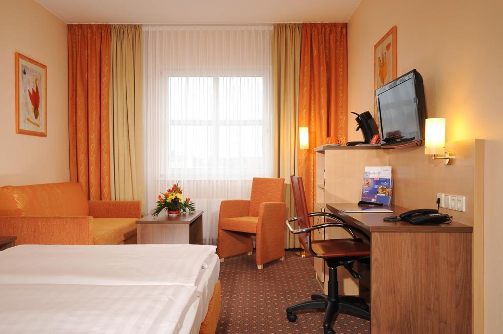 Plaza Inn Berlin Charlottenburg Екстер'єр фото